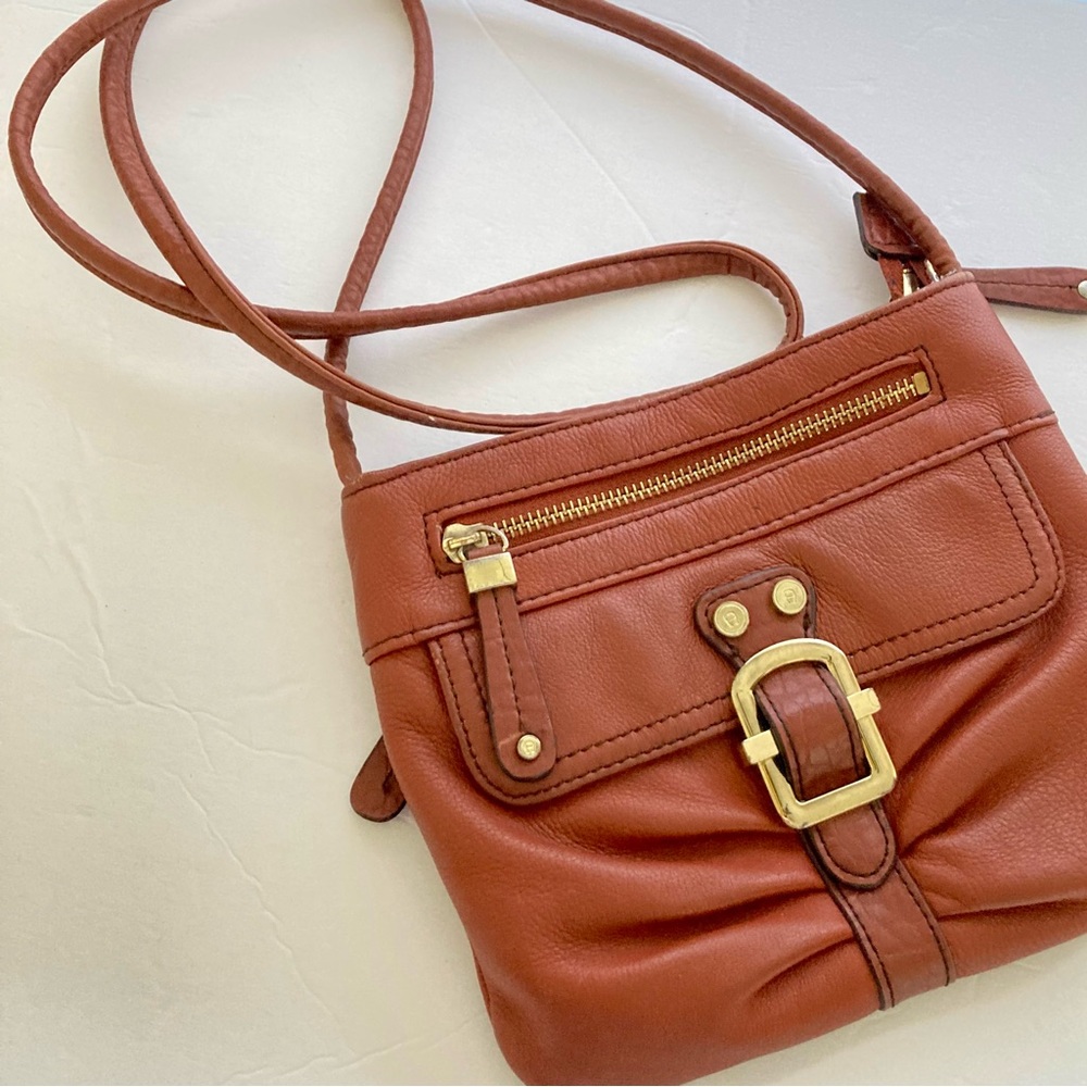 Etienne Aigner crossbody leather bag